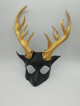 Cargar imagen en el visor de la galería, Mascara de ciervo
