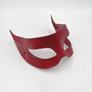 <transcy>Superhero mask</transcy>